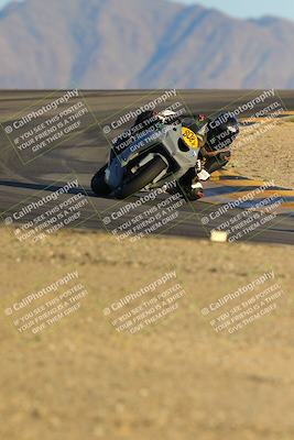 media/Dec-16-2023-CVMA (Sat) [[bb38a358a2]]/Race 13 Amateur Supersport Middleweight/